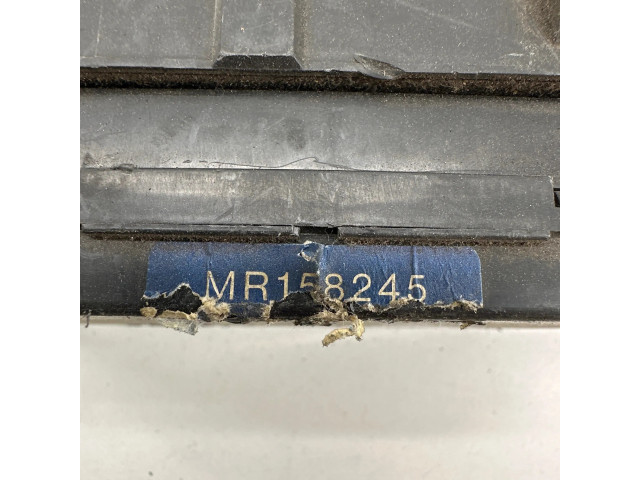 Блок предохранителей MR158245 Mitsubishi Space Gear