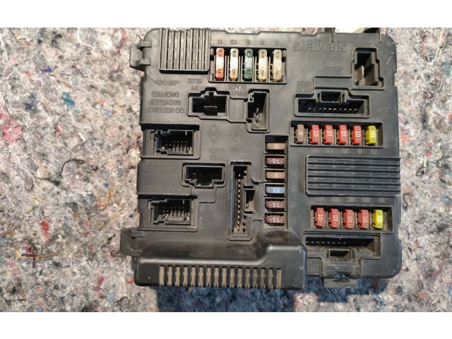 Блок предохранителей 8200306032A, S118399200D   Renault Scenic II -  Grand scenic II    