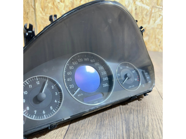 Přístrojová deska  Mercedes-Benz E W211 2004 A2115405611, 1100802500  