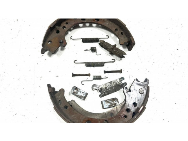 Колодки ручного тормоза