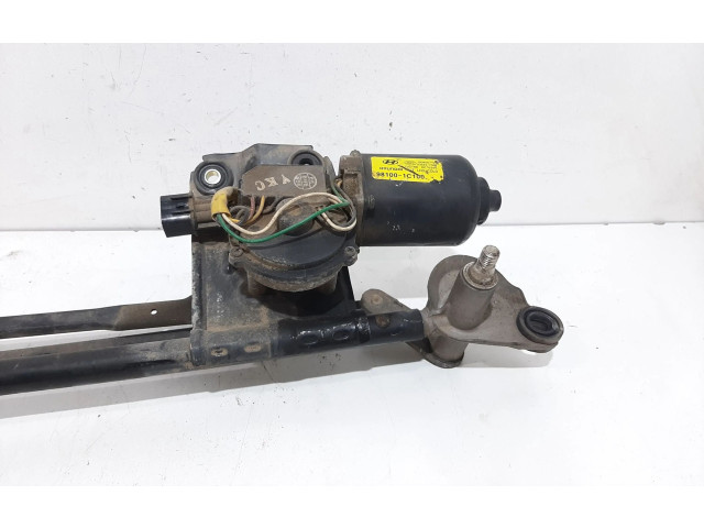 Двигатель стеклоочистителей 981001C100   Hyundai Getz