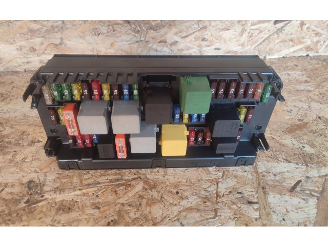 Pojistková skříňka A2129006012, A2129025304 Mercedes-Benz E AMG W212 2012