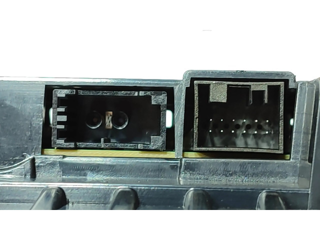 Přístrojová deska  BMW M3 F80 2012 9232895  