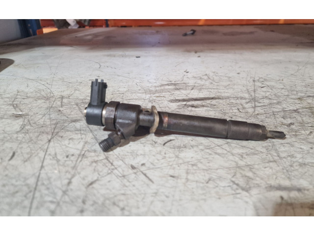 Форсунка 30750283    Volvo XC90  D5244T4 