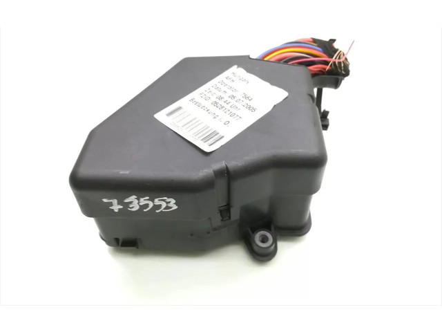 Блок предохранителей Audi A6 S6 C6 4F