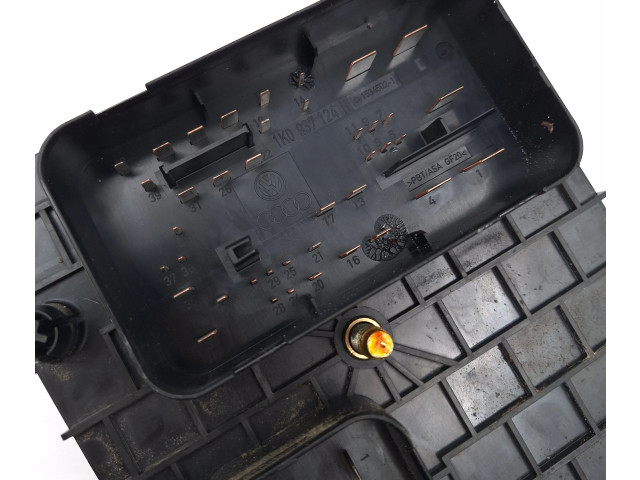 Блок предохранителей 1K0937124H, 01394932 Audi A3 S3 8P