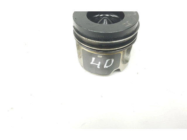 Píst 057107065CA Audi Q7 4M pro naftový motor 4.1