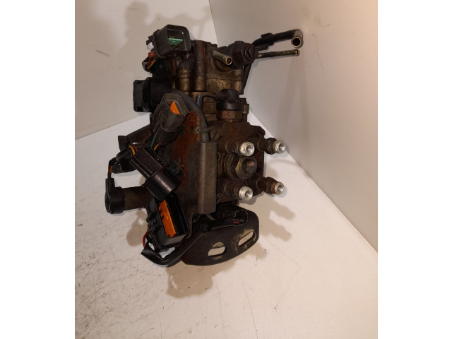 Топливный насос MR577077, 1047003051 Mitsubishi L200