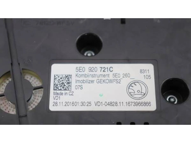 Панель приборов 5E0920721C, 5E0260   Skoda Octavia Mk3 (5E)       