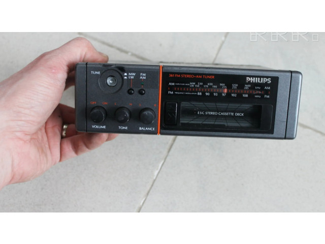 Радио/ проигрыватель CD/DVD / навигация