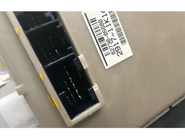 Pojistková skříňka 8273005680, 291711K14 Toyota Avensis T270 2013