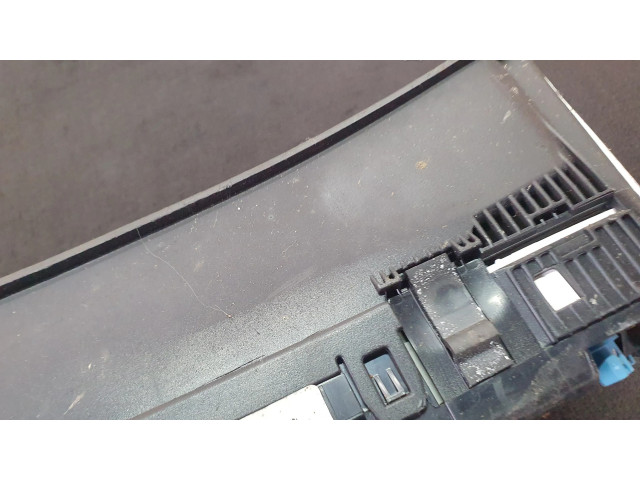 Přístrojová deska Mercedes-Benz E W210 2000 A2105404947, 88311256