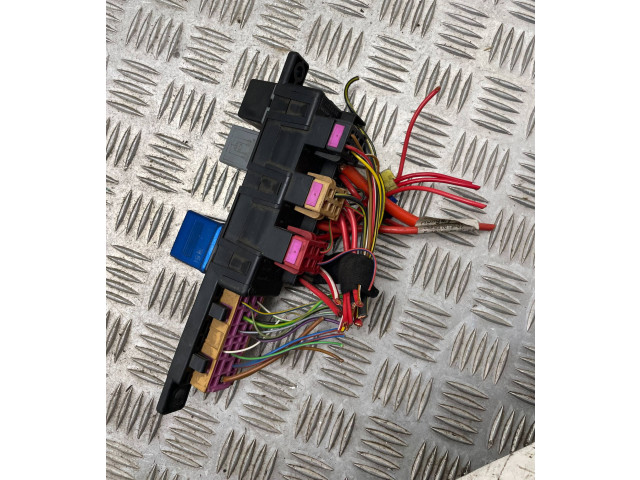 Блок предохранителей 8l0941822a Audi A6 S6 C5 4B