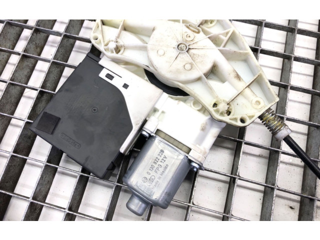 Форсунка 1K5837401BB Volkswagen Golf VI