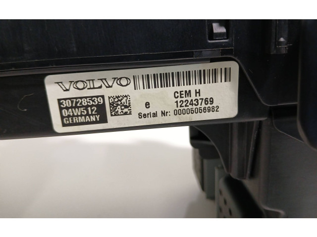 Блок предохранителей  30728539, 12243769   Volvo XC90    
