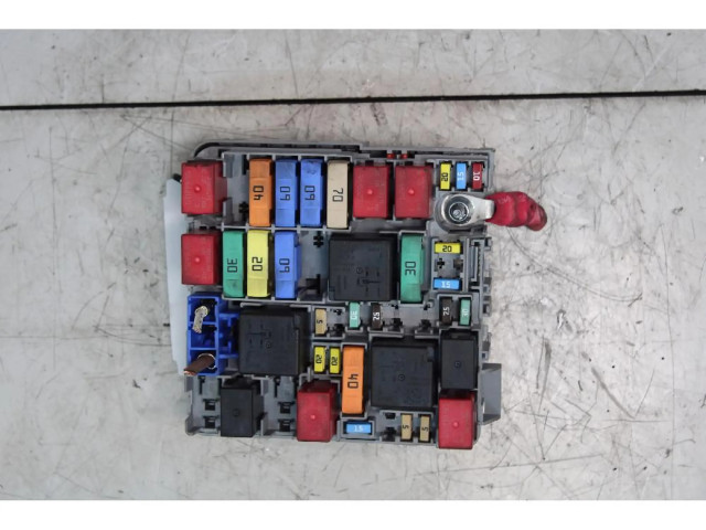 Блок предохранителей    Alfa Romeo Giulietta    