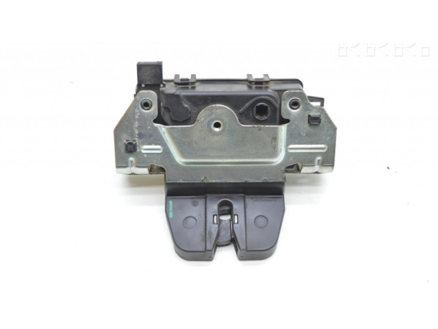 Замок задней крышки