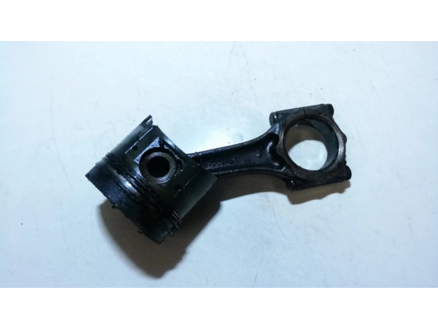 Поршень с шатуном Mazda 323 для дизельного двигателя 1.7