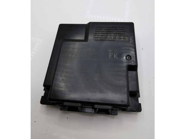 Блок управления 793186748, 8219800000000X Cadillac Escalade IV