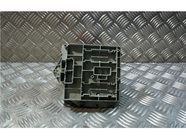 Блок предохранителей  51742420, 51742420   Alfa Romeo GT    