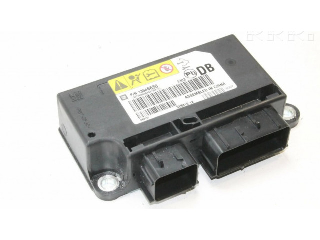 Блок подушек безопасности 13586630 Opel Mokka