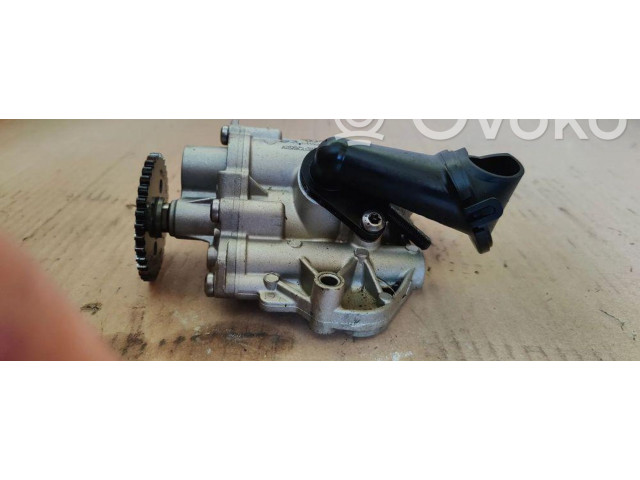 Масляный насос 04E115109E Audi A3 8Y