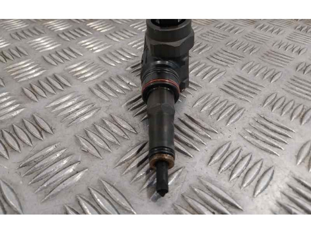 Vstřikovač 038130073AA, 0414720028 Volkswagen Passat Alltrack AVF