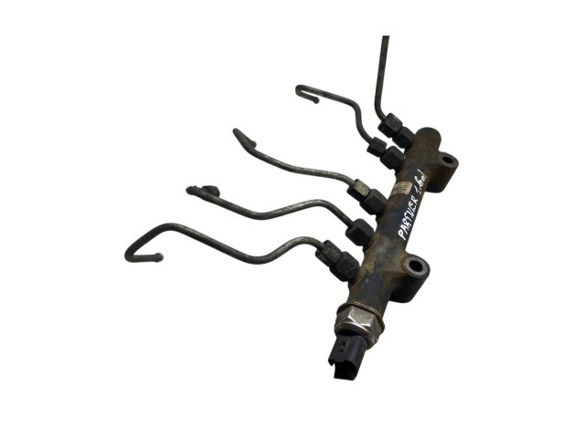 Топливная рампа 9685297580   Volvo S60  