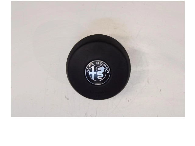 Подушка безопасности водителя R2K2037A5310   Alfa Romeo Giulia