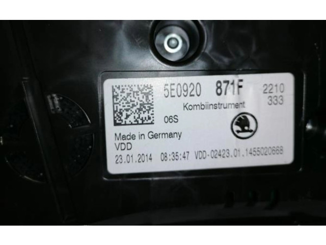Панель приборов 5E0920871F   Skoda Octavia Mk3 (5E)       