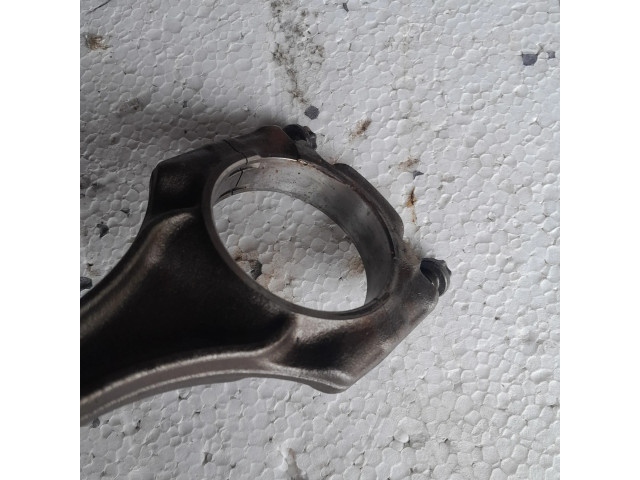 Píst 784323702, 110131328 BMW 7 F01 F02 F03 F04 pro benzínový motor 4.4