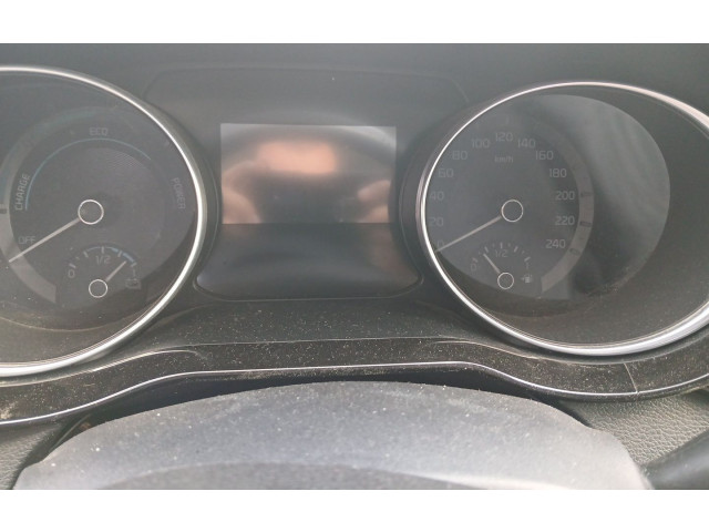 Панель приборов    KIA Xceed       