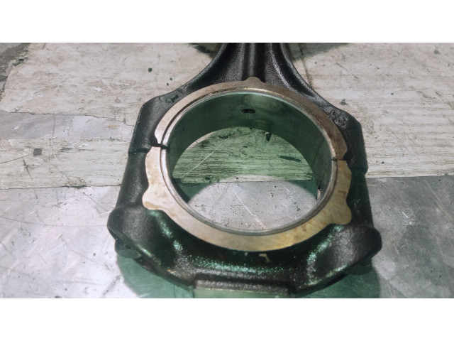 Píst Mercedes-Benz C W203 pro benzínový motor 3.2