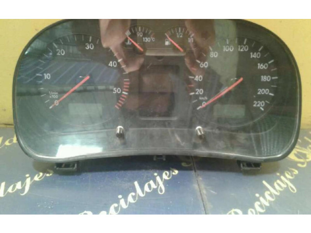 Панель приборов    Volkswagen Bora       