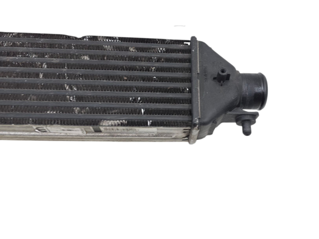 Интеркулер 50539340, 50532811 Alfa Romeo Giulietta