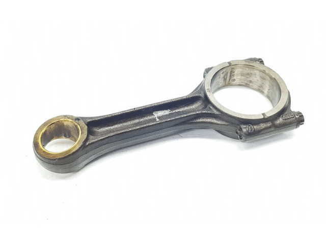 Шатун DFGA 04L105401A, 04L105401A    Skoda Superb B8 (3V)  