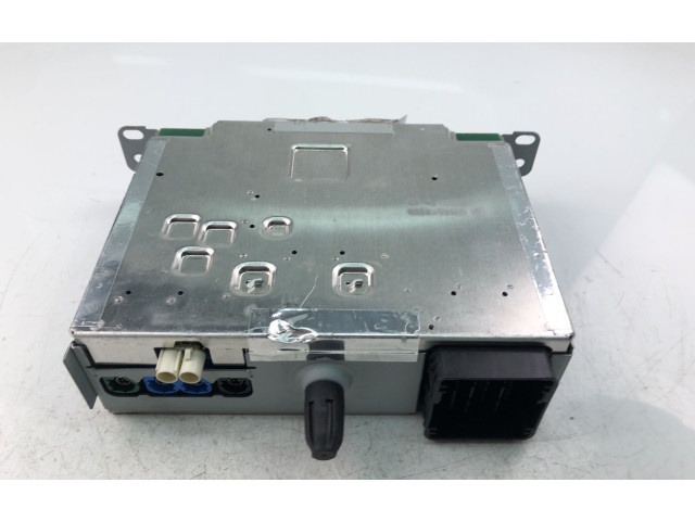 Радио/ проигрыватель CD/DVD / навигация