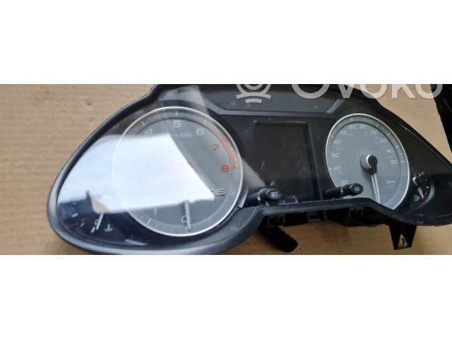 Панель приборов 8R0920982C Audi Q5 SQ5