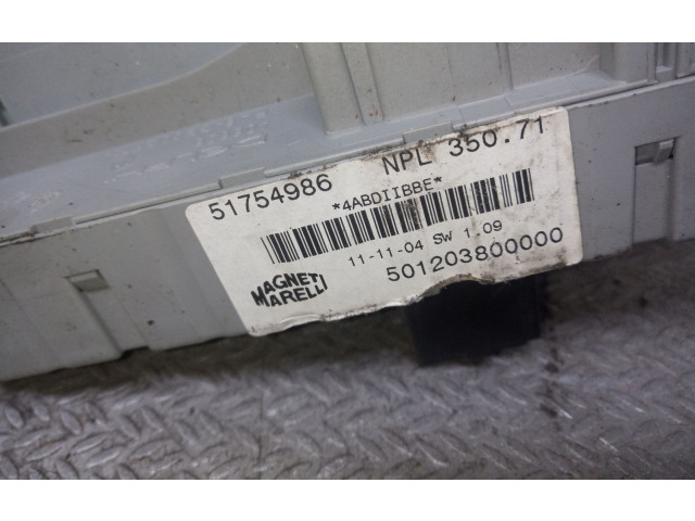 Блок предохранителей 51754986, 501203800000   Fiat Idea    