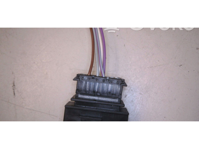 Зеркало электрическое        Volkswagen Bora  1998 - 2005 года   