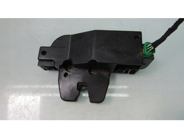 Замок задней крышки