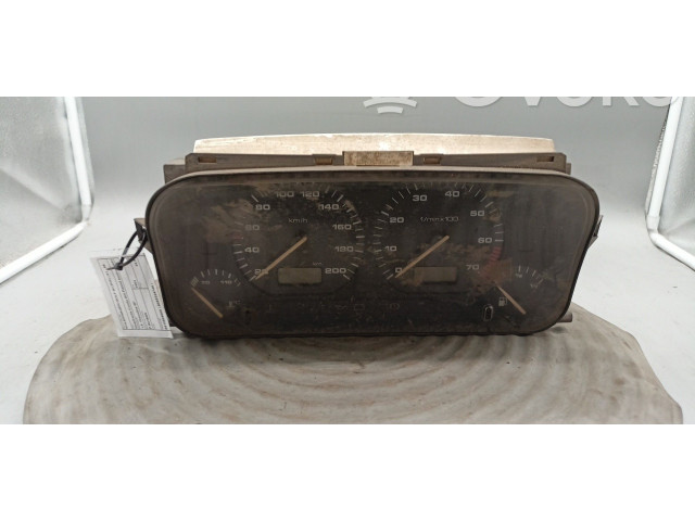 Панель приборов 5411004600, 5392324740   Volkswagen Golf III       