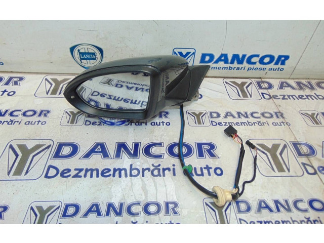 Зеркало электрическое Volkswagen Golf VII 2013 - 2019 года