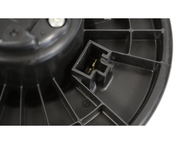 Вентилятор печки 2727000212 Subaru Outback