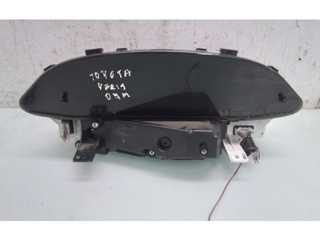 Přístrojová deska Toyota Yaris 2006 838000D690