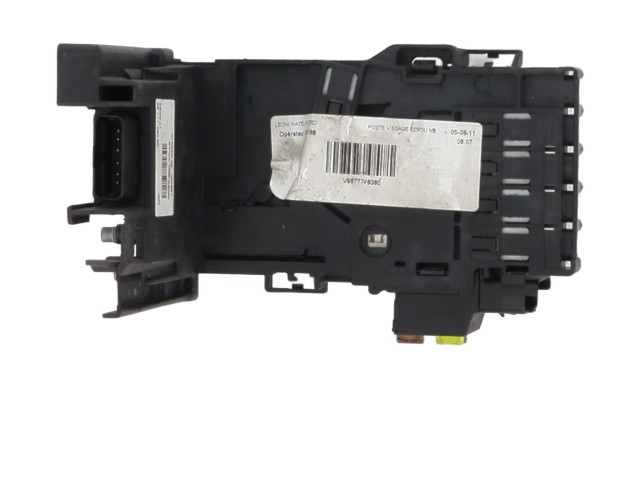 Pojistková skříňka 9677748380 Peugeot RCZ 2011