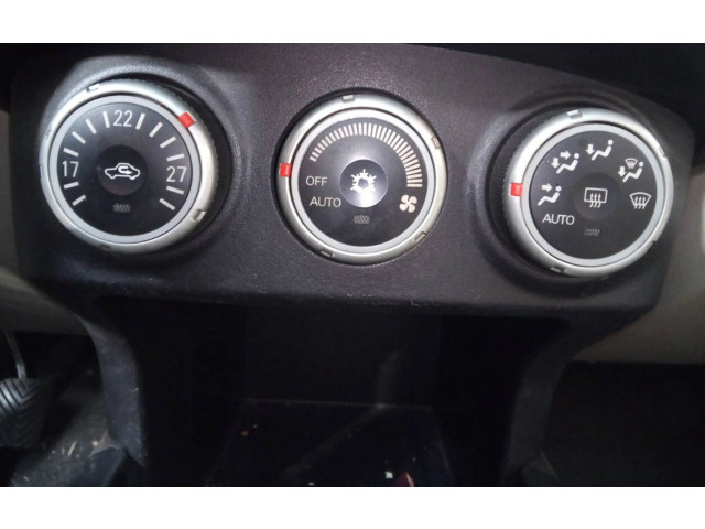 Блок управления климат-контролем    Mitsubishi Outlander