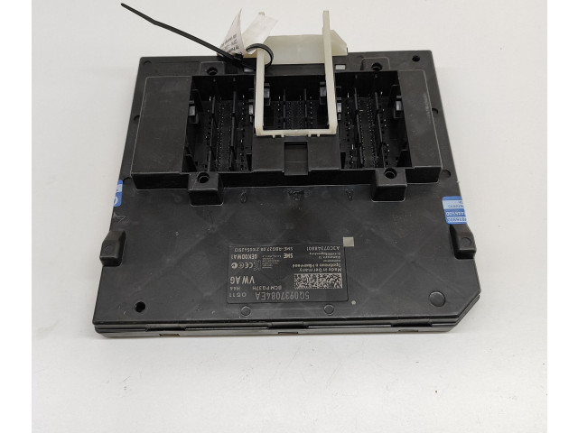 Блок комфорта 5Q0937084EA, A3C07348801 Audi Q2 -