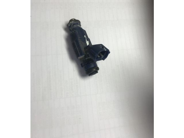 Vstřikovač 353102B000 Hyundai i30 pro benzínový motor 1.6