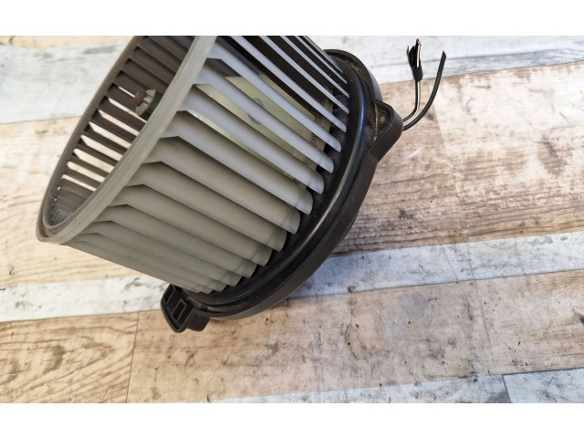 Вентилятор печки MF0160700260, 0130111191 Mitsubishi Space Star